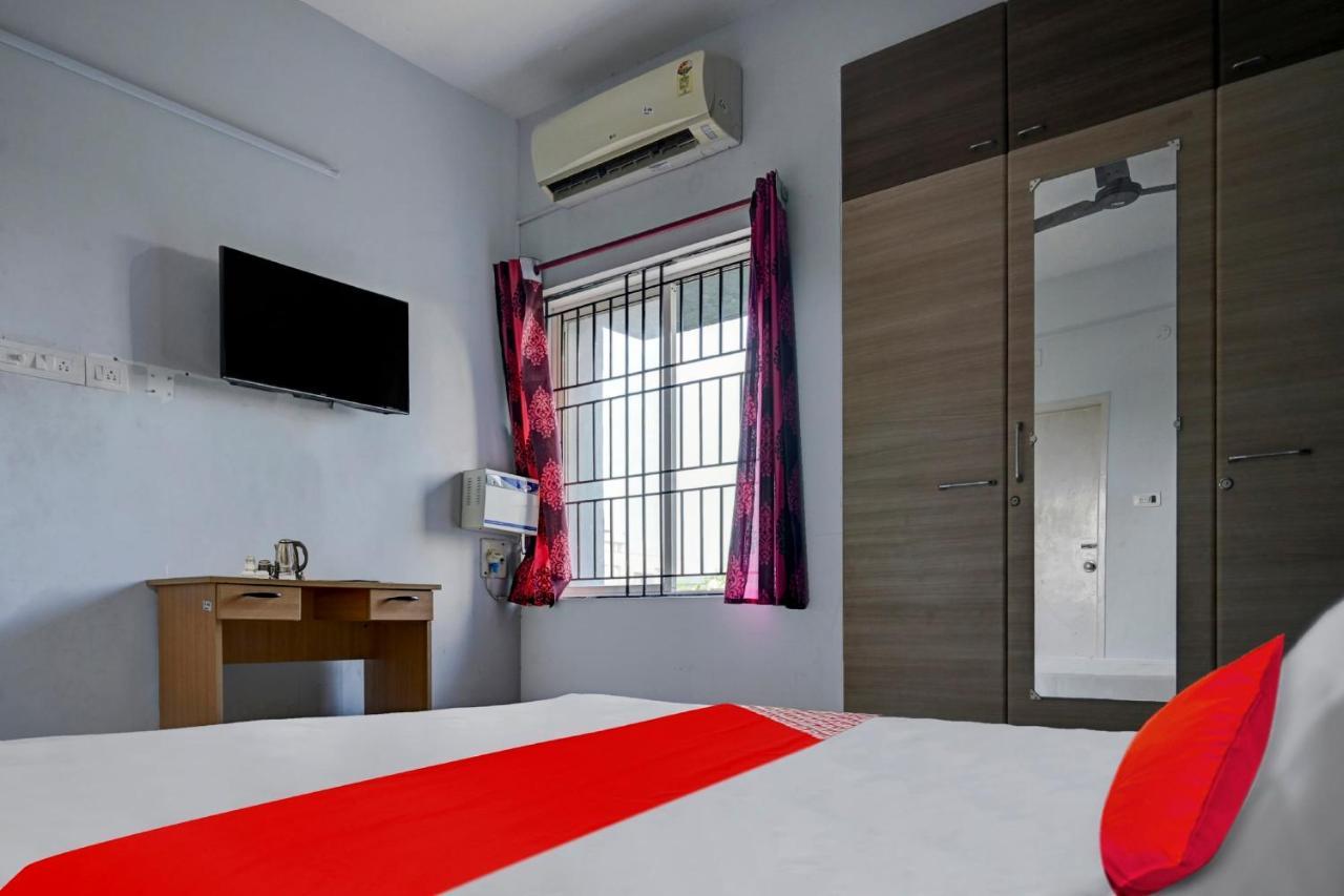Hotel Live As Chn727 Gūduvāncheri Esterno foto